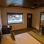 Fabhotel La Gracia Resort